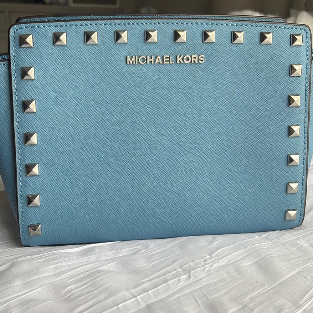 Blue Michael Kors Crossbody Purse